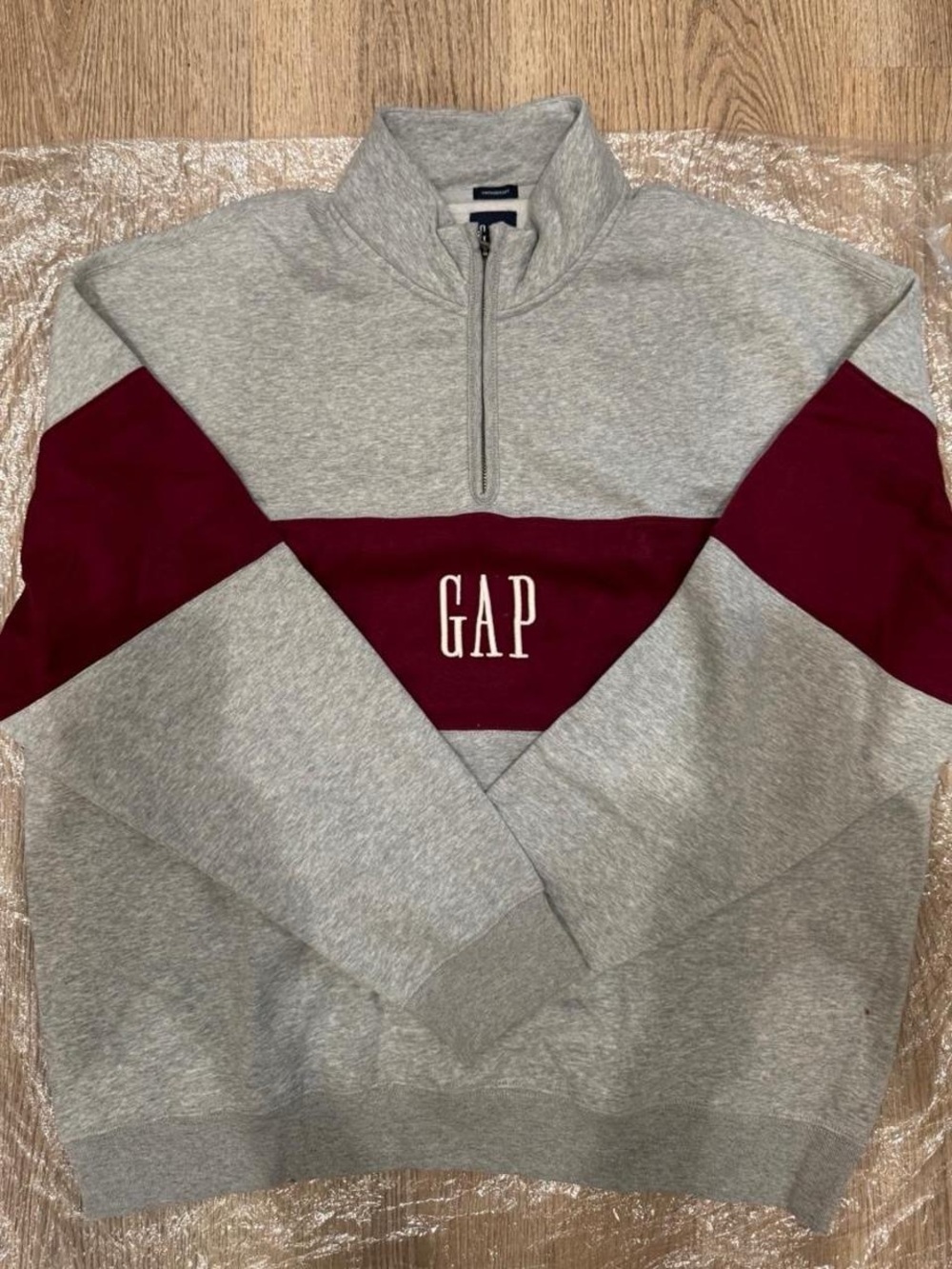GAP Men's Grey and Maroon Half-Zip Pullover Sweatshirt